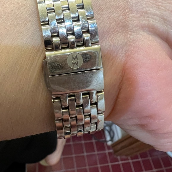 Watch - Picture 3 of 4